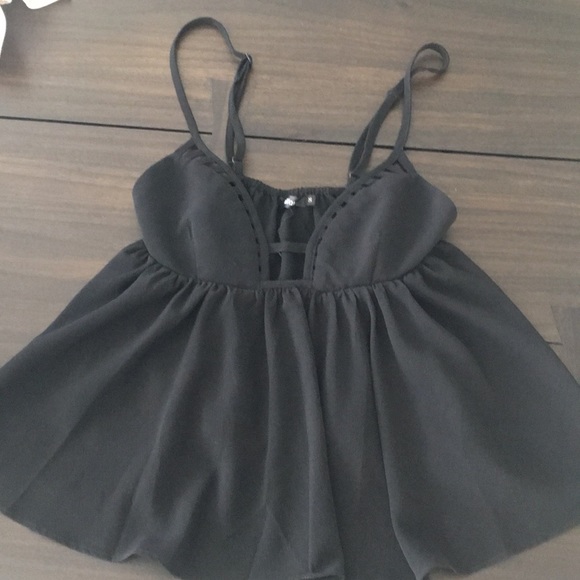 Black Flowy Tank Top - Picture 1 of 3